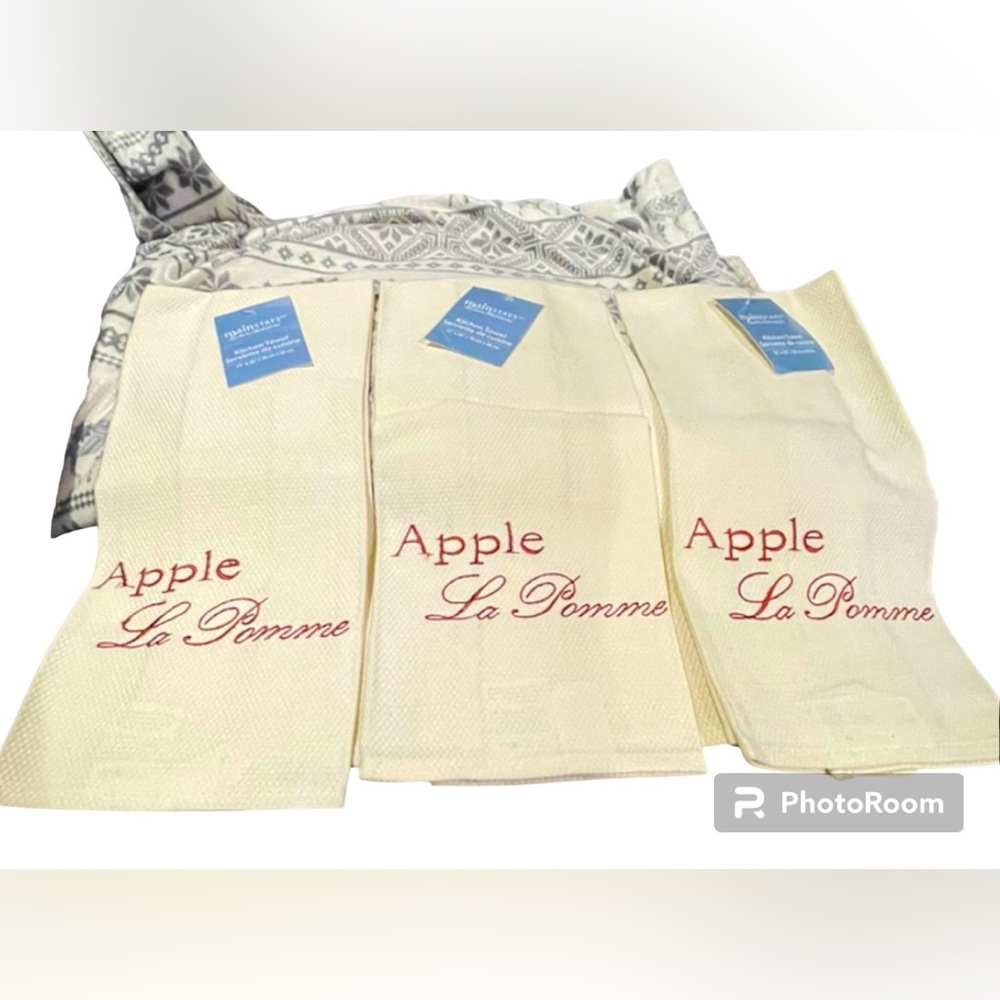 3~Apple Kitchen Towel 15" X 26" 100%Cotton (La Pomme)